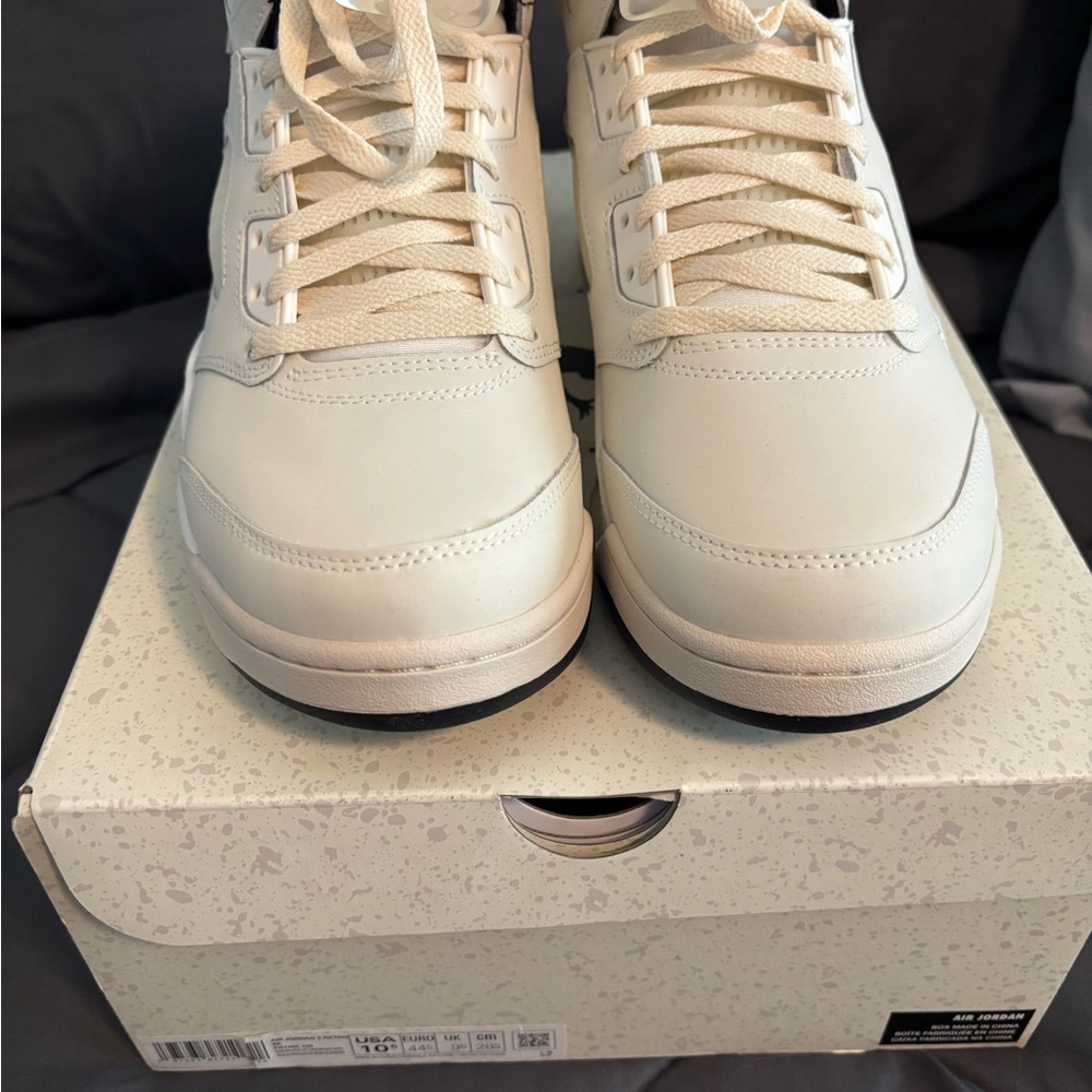 Jordan 5’s Sail. Men's Off-White Sneakers